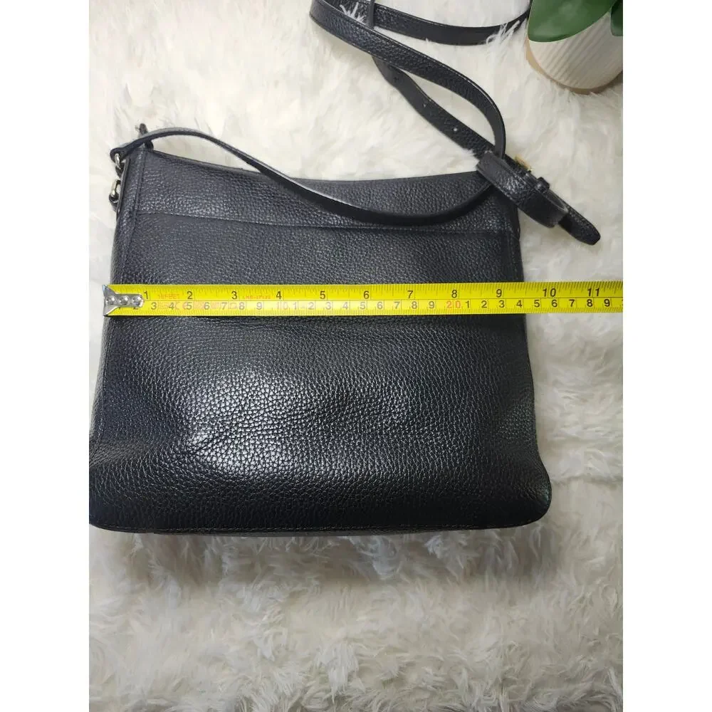 Michael Kors Crossbody Bag Black Leather Gold Minimalist Classic Pebbled